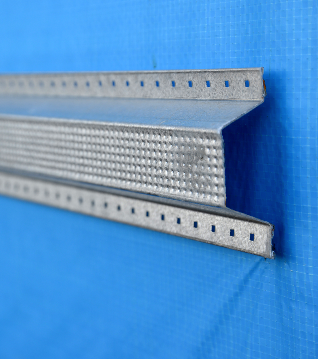 Perforated 35mm top hat